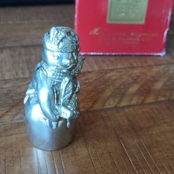 Lenox Kirk Stieff Collection Mr. & Mrs. Snowman Pewter Salt and Pepper Shakers - Picture 6 of 11